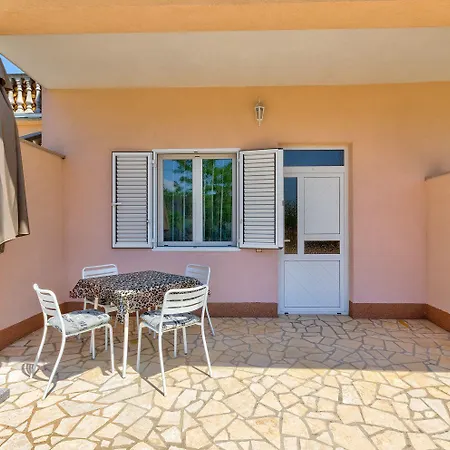 아파트 Beschauliches Nur 100 Meter Zum Mit Privater Terrasse, Parkplatz *