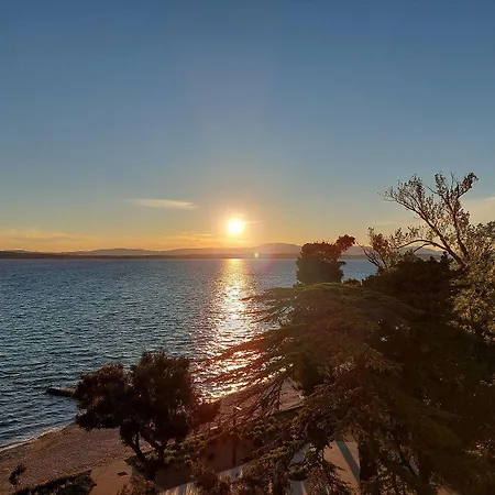 Beschauliches Nur 100 Meter Zum Mit Privater Terrasse, Parkplatz * Crikvenica